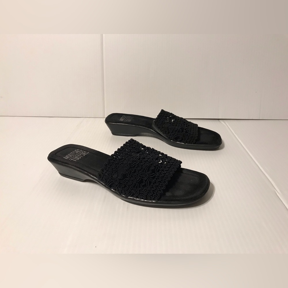 Mootsies Tootsies black slip-on wedge sandals women fits size 7 / 7.5